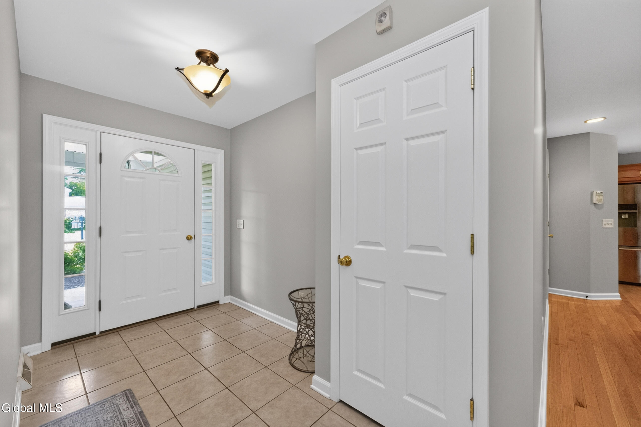 4303 Consaul Road Niskayuna, NY 12304 - Photo 26 of 35 Entryway