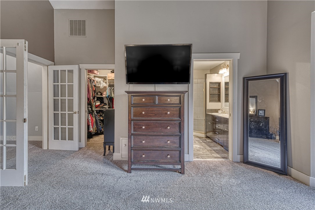 675 Southwest Logan Road Port Orchard, WA 98367 - Photo 14 of 36 Gallery Image 14