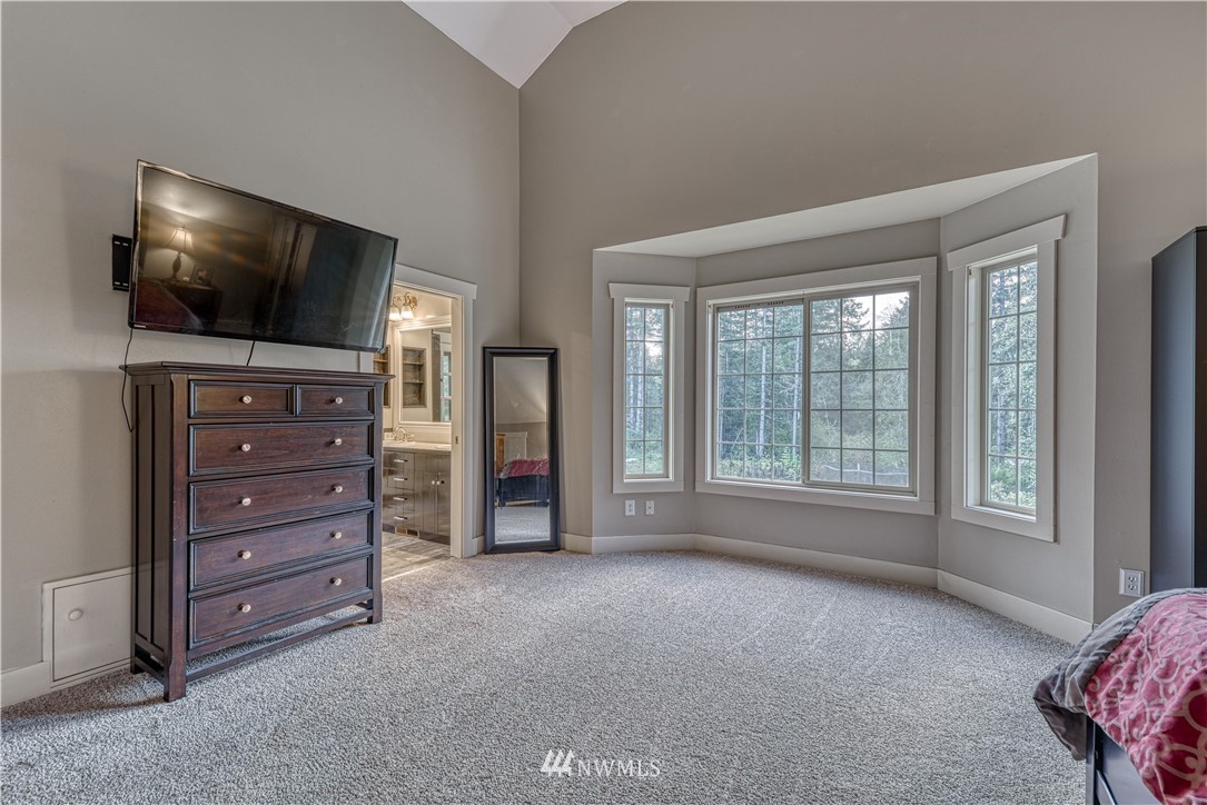 675 Southwest Logan Road Port Orchard, WA 98367 - Photo 15 of 36 Gallery Image 15