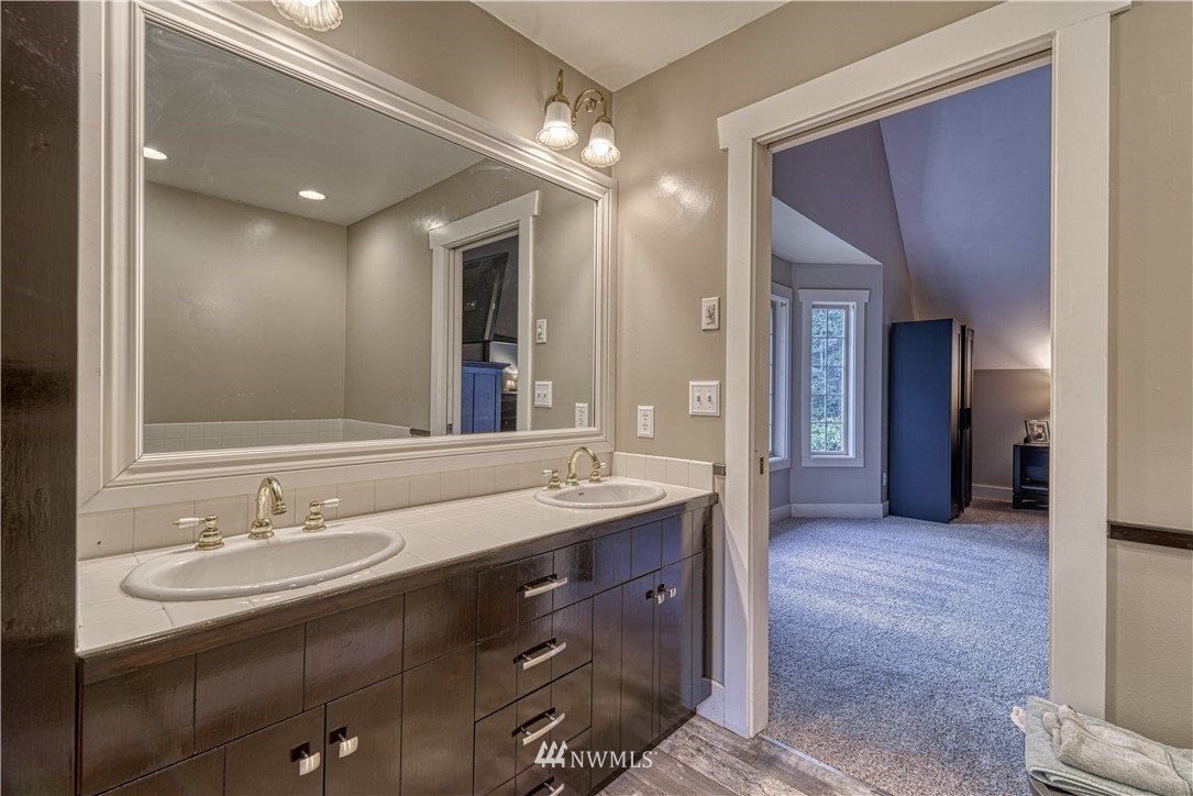 675 Southwest Logan Road Port Orchard, WA 98367 - Photo 18 of 36 Gallery Image 18