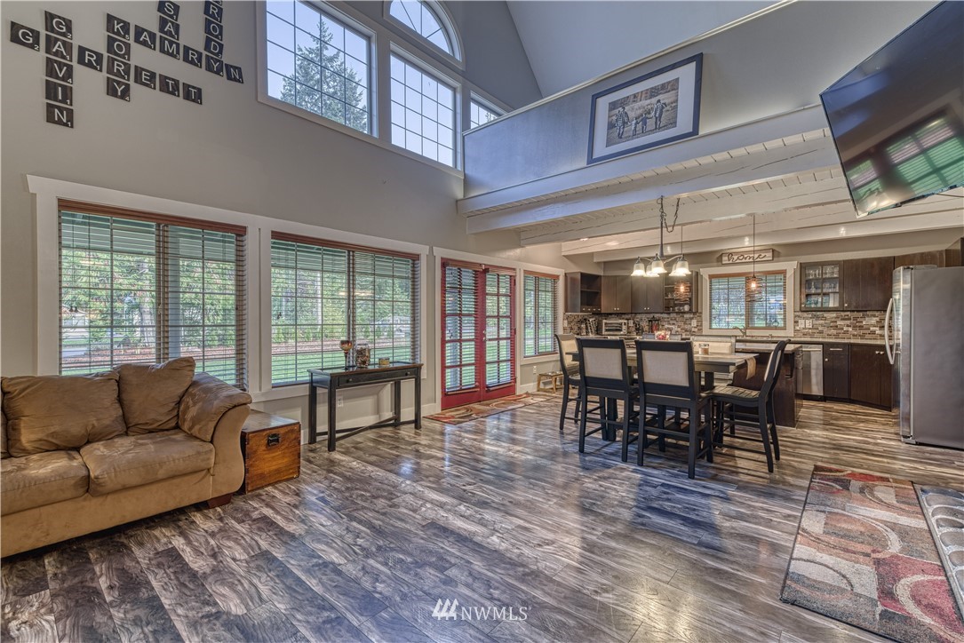 675 Southwest Logan Road Port Orchard, WA 98367 - Photo 4 of 36 Gallery Image 4