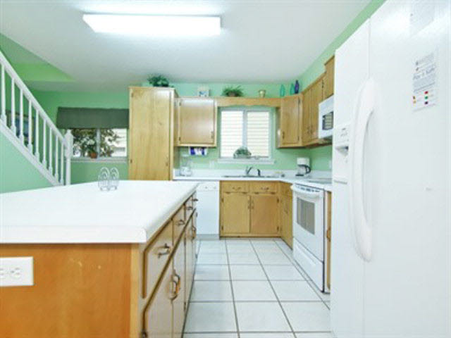 545 Plantation Road, Unit 4A/B Gulf Shores, AL 36542 - Photo 8 of 12 Kitchen