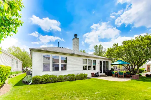 $499,995 | 2660 Chesire Court, West Dundee, IL 60118