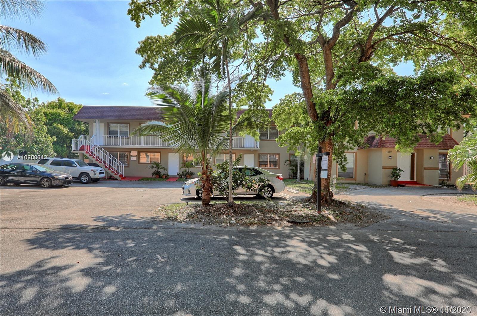 3019 Southwest 68th Terrace Miramar, FL 33023 - Photo 2 of 24