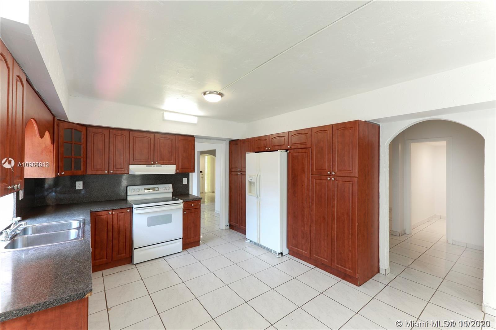 3019 Southwest 68th Terrace Miramar, FL 33023 - Photo 7 of 24