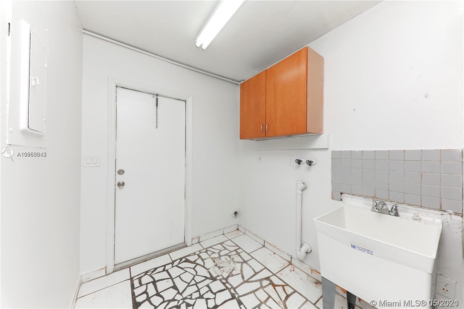 3019 Southwest 68th Terrace Miramar, FL 33023 - Photo 8 of 24