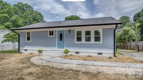$1,700 | 910 East 6th Avenue, Gastonia, NC 28054