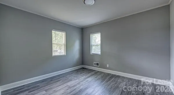 $1,700 | 910 East 6th Avenue, Gastonia, NC 28054