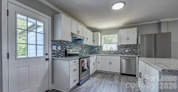 $1,700 | 910 East 6th Avenue, Gastonia, NC 28054