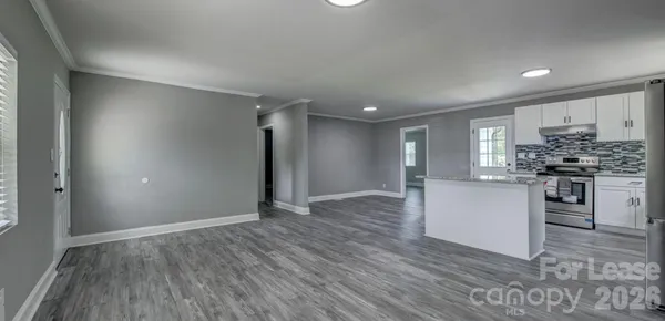 $1,700 | 910 East 6th Avenue, Gastonia, NC 28054