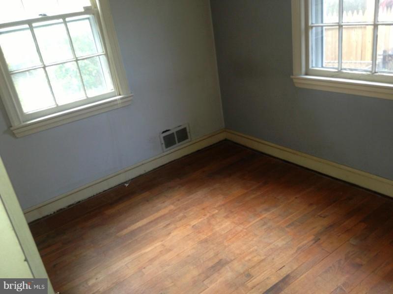 2403 Amherst Road Hyattsville, MD 20783 - Photo 12 of 17 Bedroom