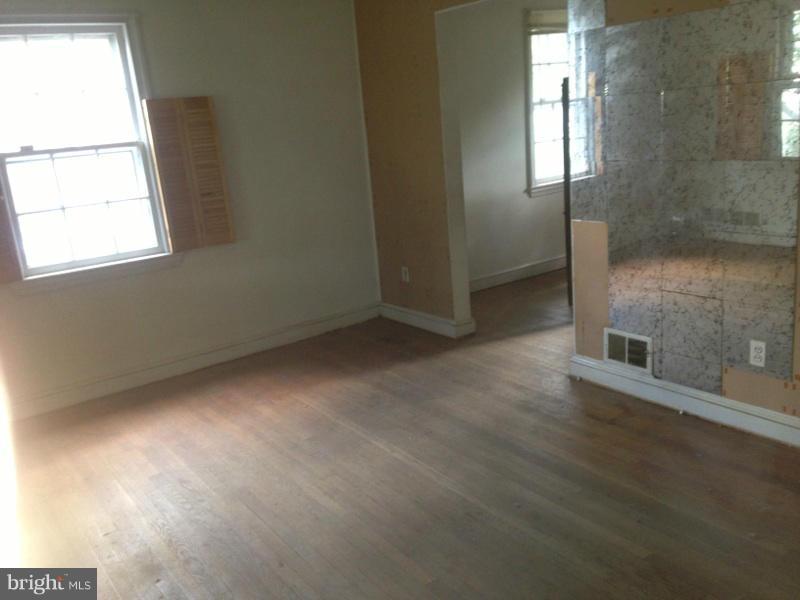 2403 Amherst Road Hyattsville, MD 20783 - Photo 9 of 17 Interior (General)