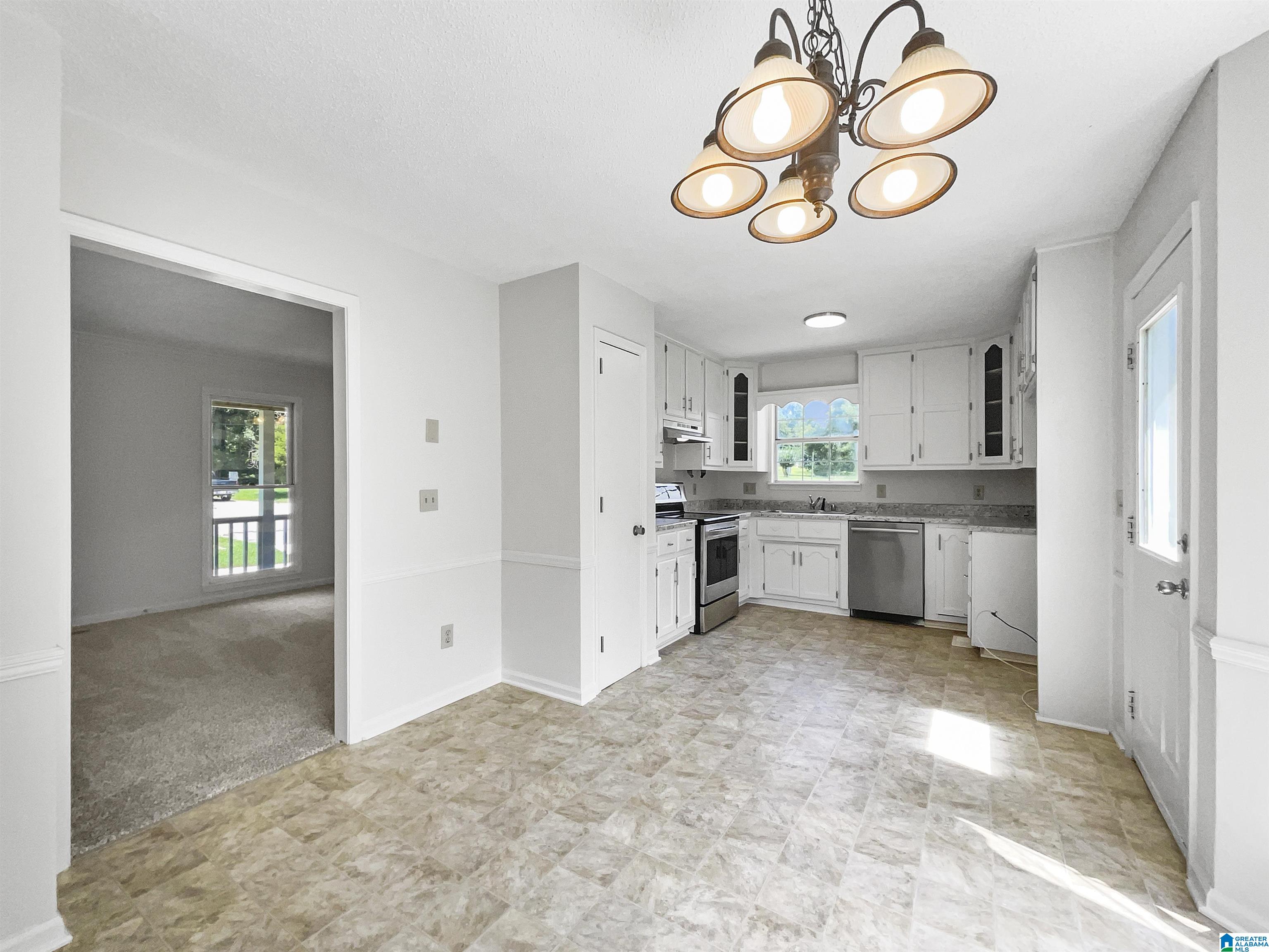 513 Kennedy Road Gardendale, AL 35071 - Photo 10 of 20