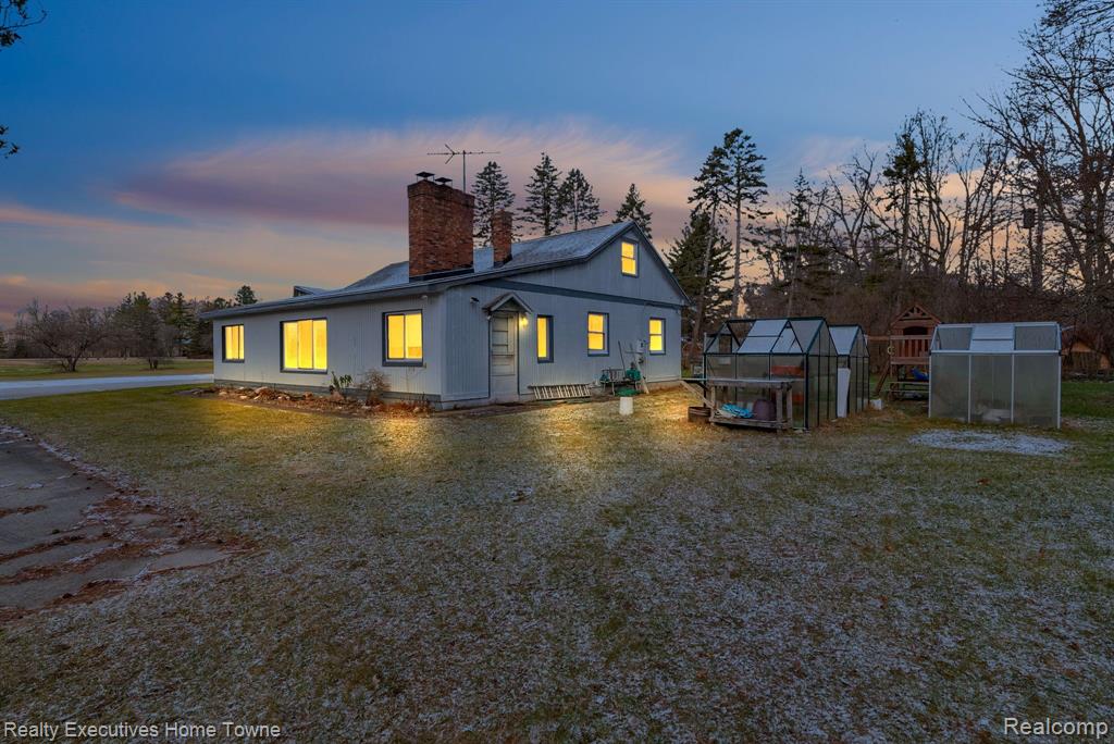 2155 Arlington Road Columbus, MI 48063 - Photo 1 of 59