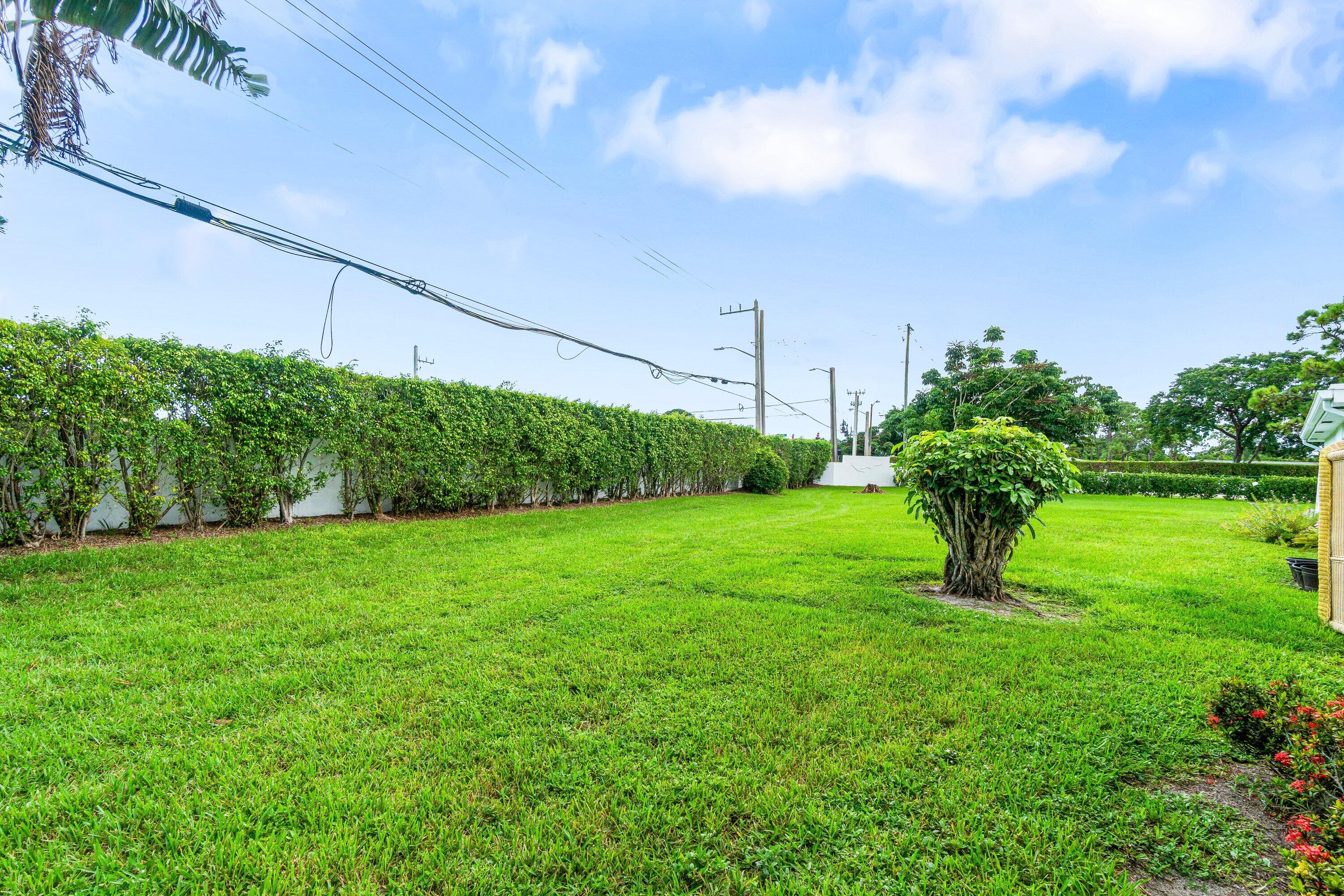 5074 Privet Place, Unit B Delray Beach, FL 33484 - Photo 29 of 43 032-5074PrivetPlace-B-DelrayBeach-FL-334