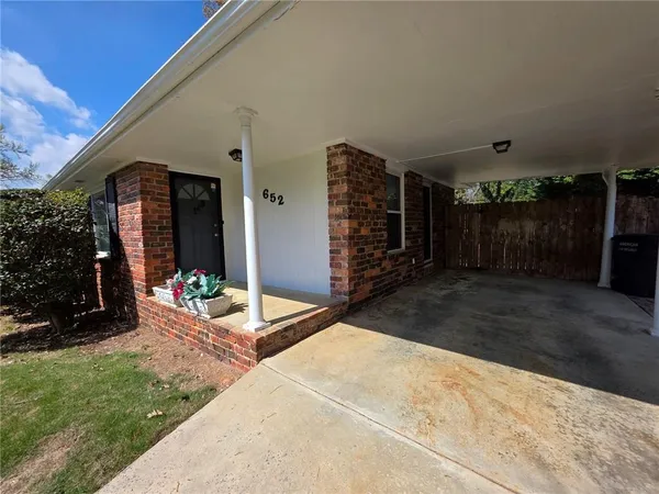 a front view of house with yard