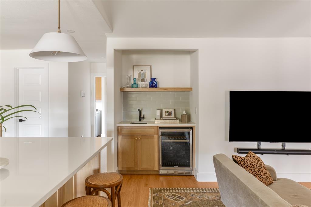 7322 Hunnicut Road Dallas, TX 75227 - Photo 6 of 25