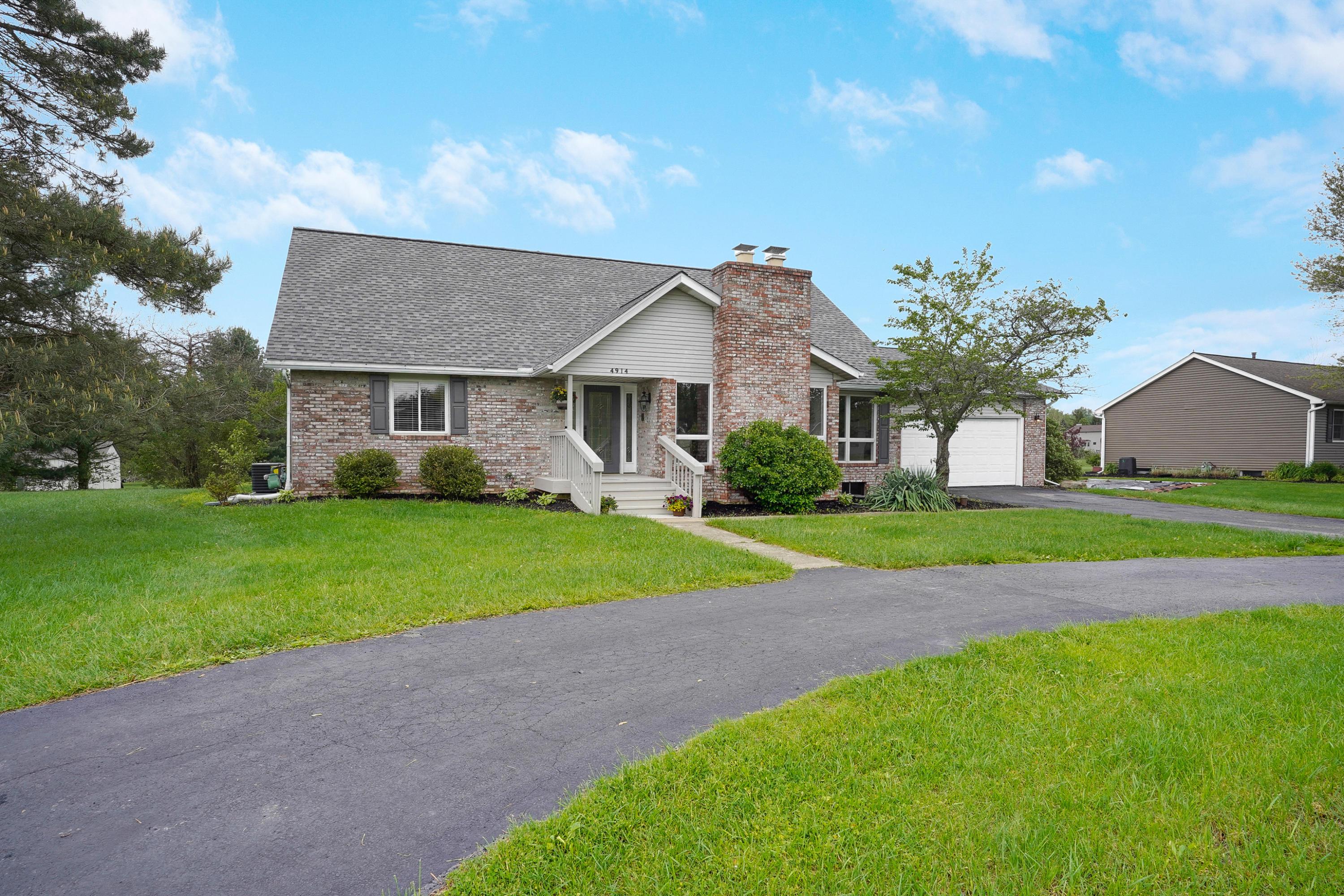 4914 Watkins Road Southwest Pataskala, OH 43062 - Photo 2 of 59