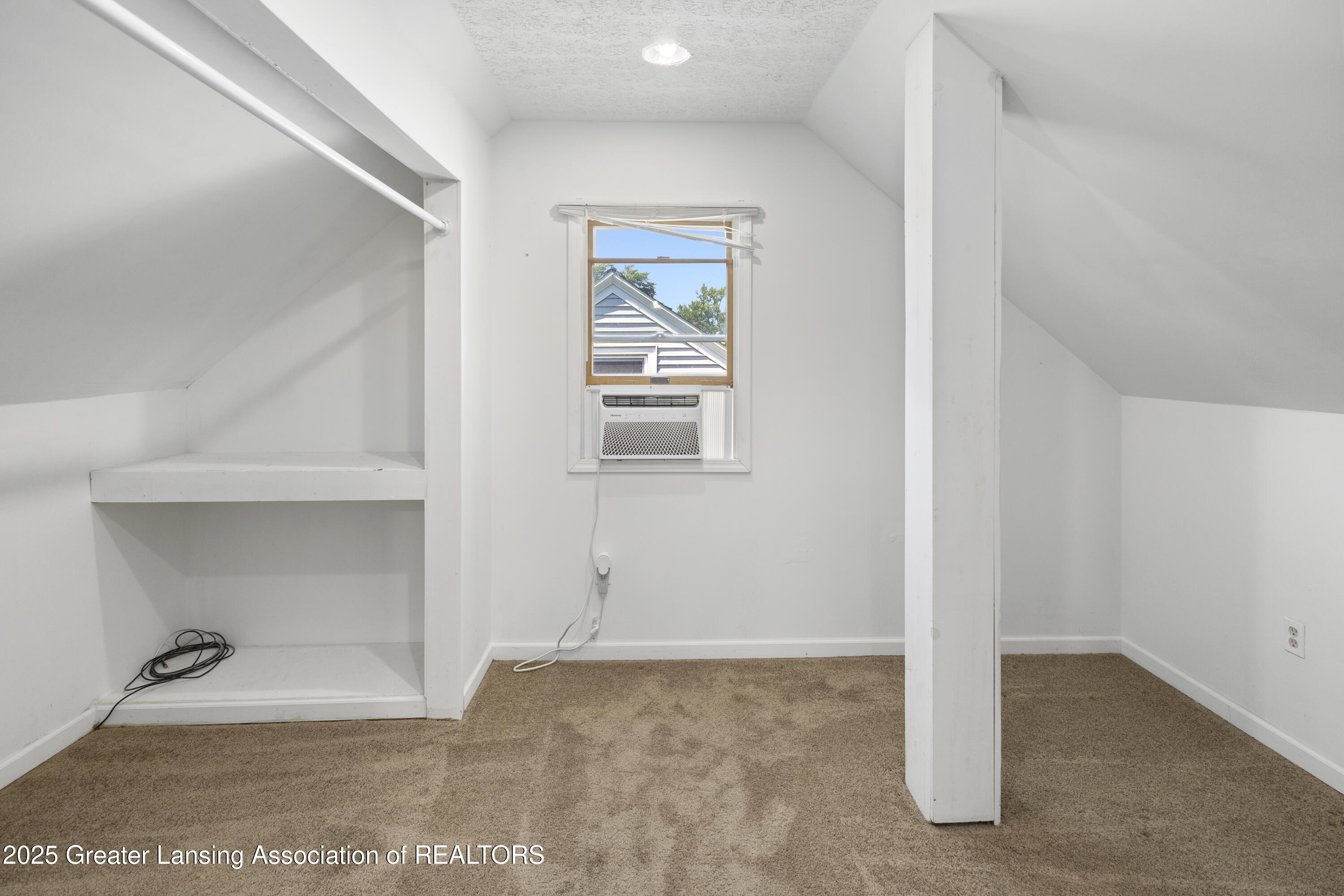 2335 Harding Avenue Lansing, MI 48910 - Photo 29 of 52 IMG_5445