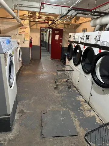 $468,000 | 144-11 Sanford Avenue, Unit 1N | Murray Hill - Flushing