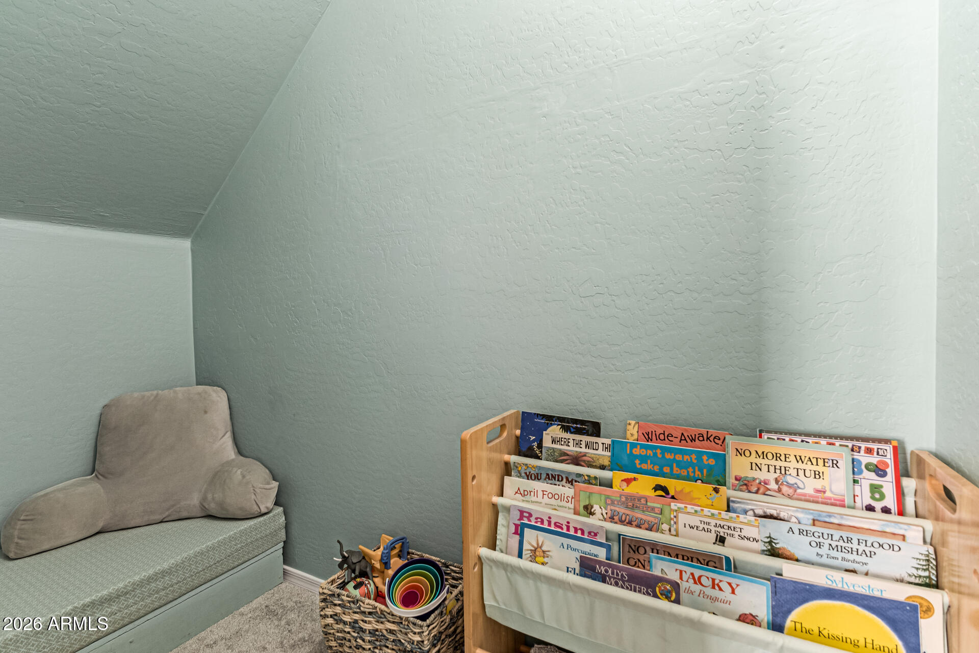 2326 South Porter Street Gilbert, AZ 85295 - Photo 13 of 29 a room with toys and dresser