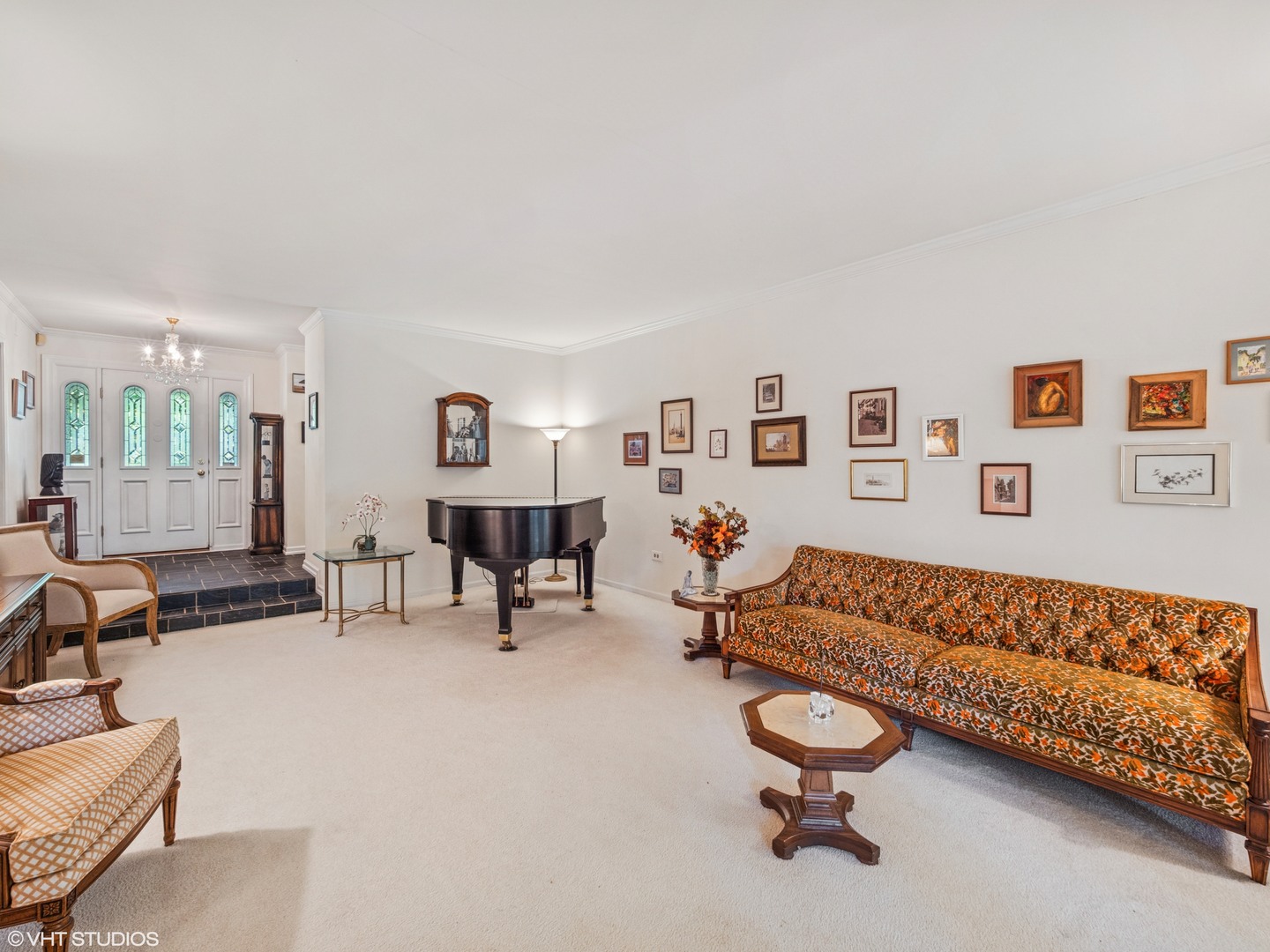 1881 West Tweed Road Inverness, IL 60067 - Photo 4 of 22 a living room with furniture and a area