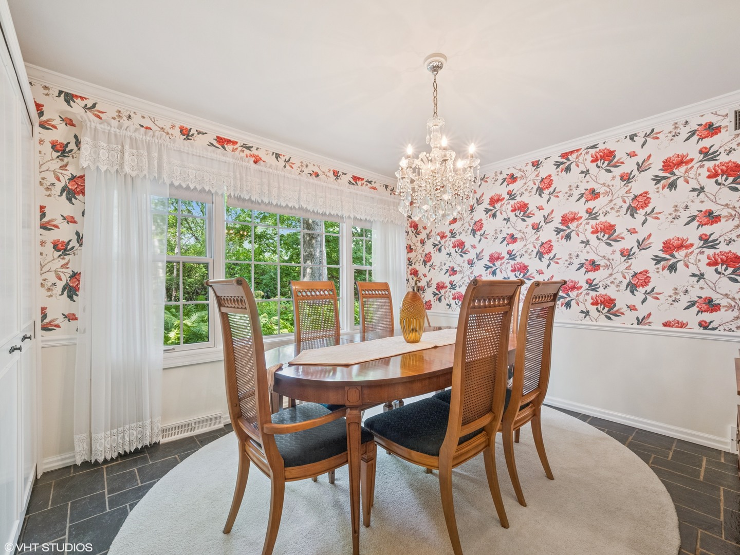 1881 West Tweed Road Inverness, IL 60067 - Photo 6 of 22 a dining room with furniture and window
