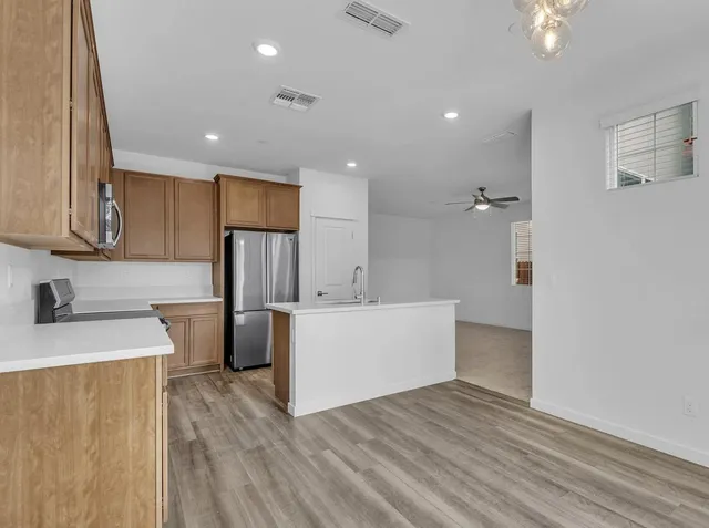 $2,795 | 305 Cinema Street, Sacramento, CA 95823