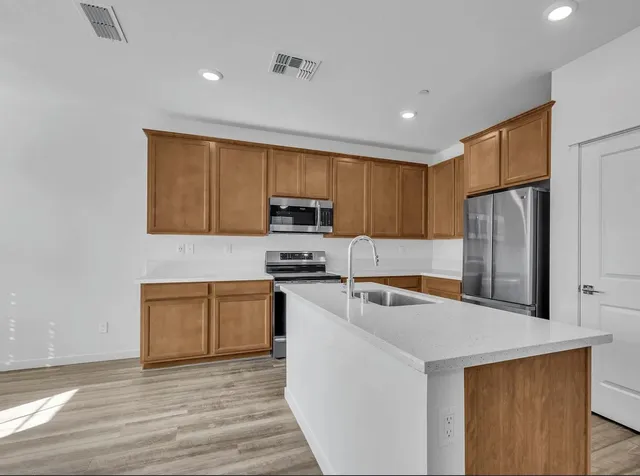 $2,795 | 305 Cinema Street, Sacramento, CA 95823