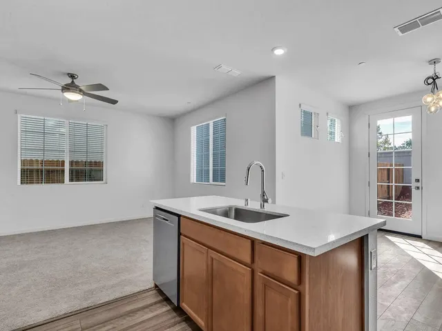 $2,795 | 305 Cinema Street, Sacramento, CA 95823