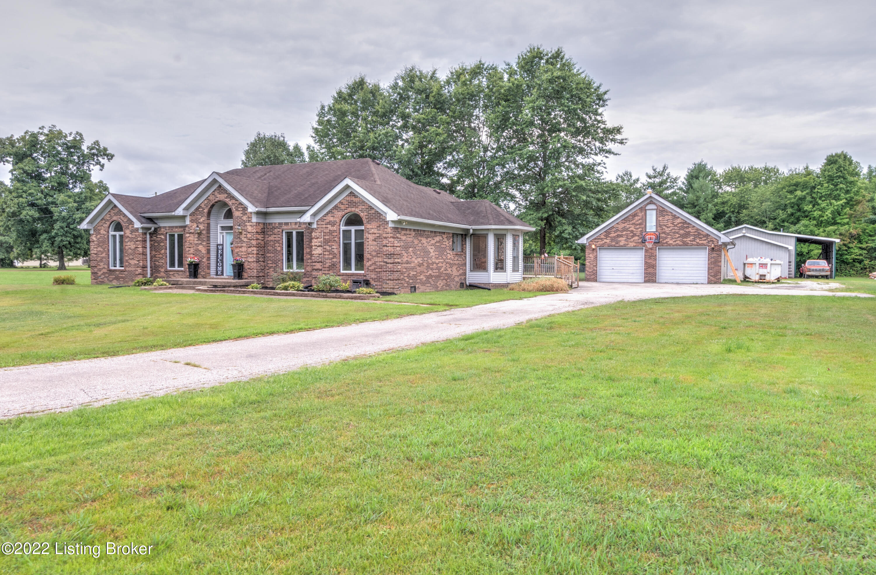 320 Long Lick Farm Road Shepherdsville, KY 40165 - Photo 2 of 66 320LongLikeFarmRd-5