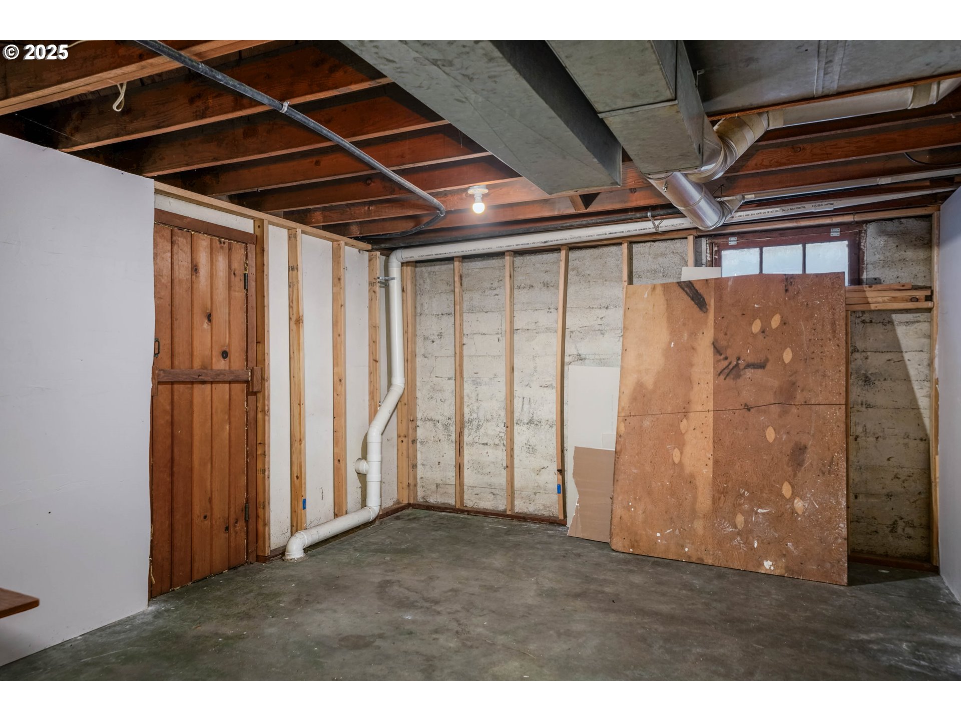 1908 Northeast 72nd Avenue Portland, OR 97213 - Photo 13 of 45 a view of an outdoor space