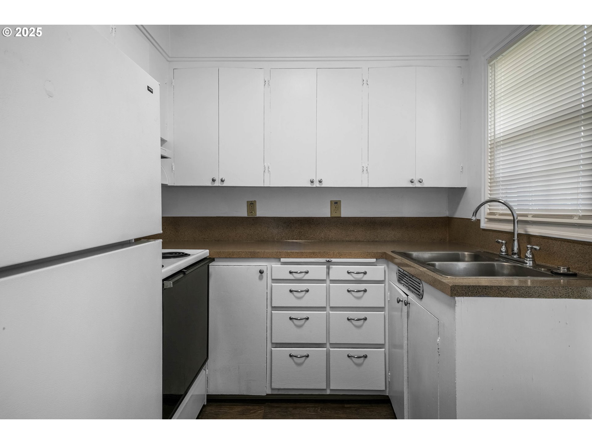 1908 Northeast 72nd Avenue Portland, OR 97213 - Photo 18 of 45 a view of a kitchen with cabinets