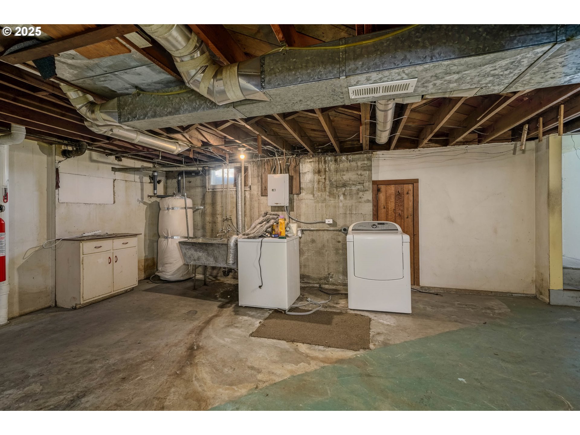 1908 Northeast 72nd Avenue Portland, OR 97213 - Photo 36 of 45 a view of a garage room