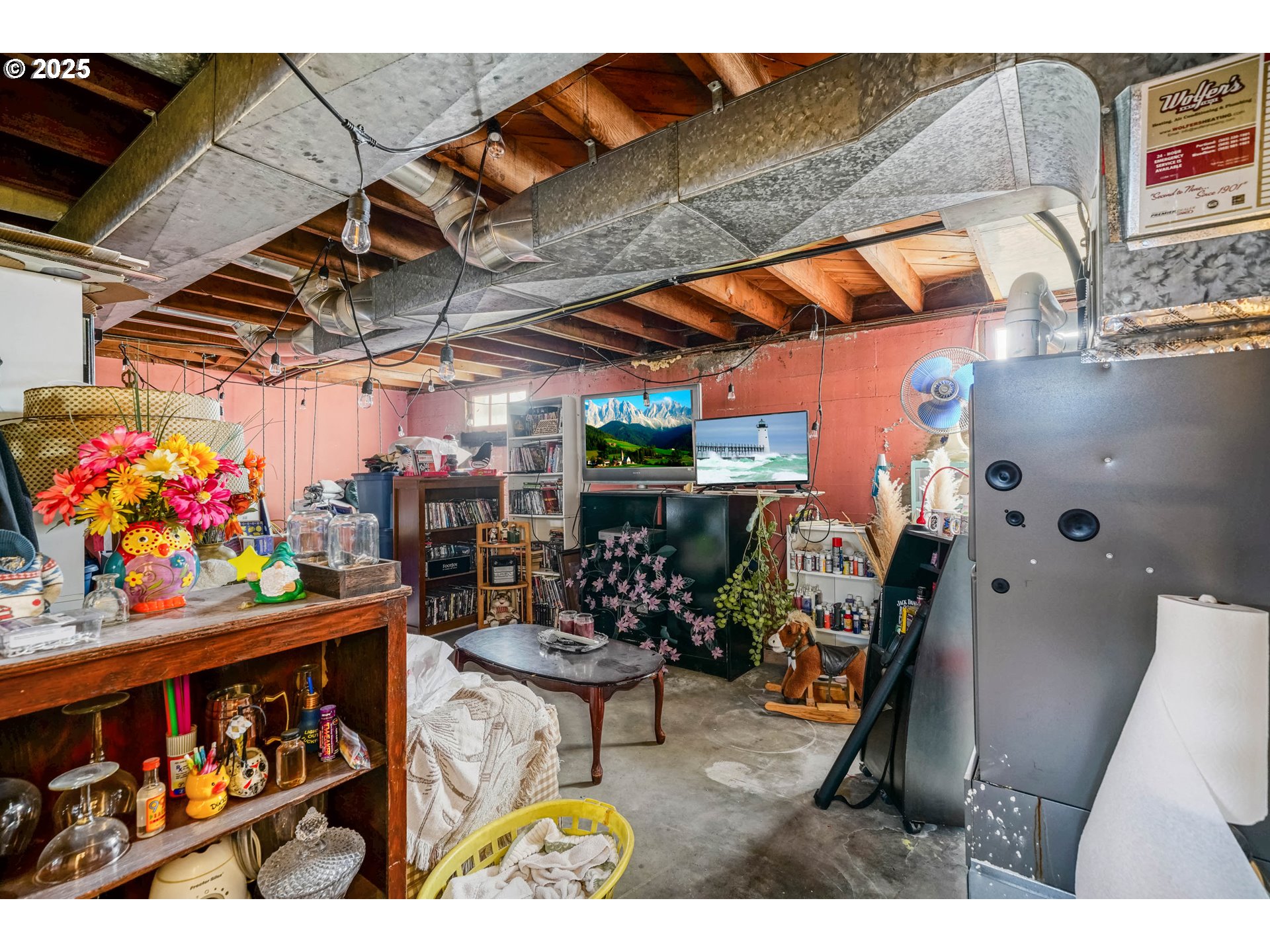 1908 Northeast 72nd Avenue Portland, OR 97213 - Photo 10 of 45 a view of store room with store