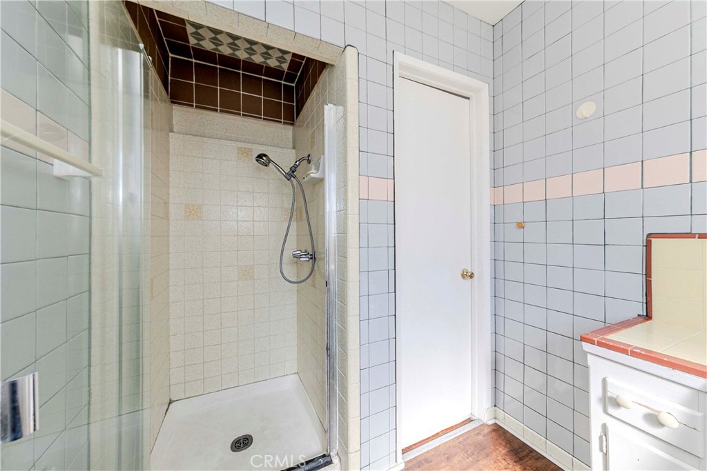 9002 Imperial Avenue Garden Grove, CA 92844 - Photo 10 of 20 a bathroom with a shower