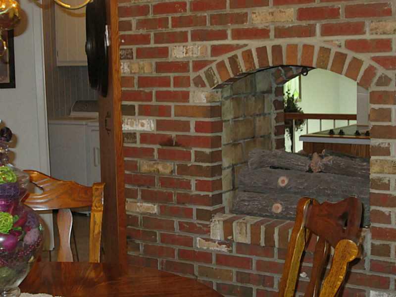 197 Headland Road Butler, PA 16002 - Photo 8 of 24 Kitchen.