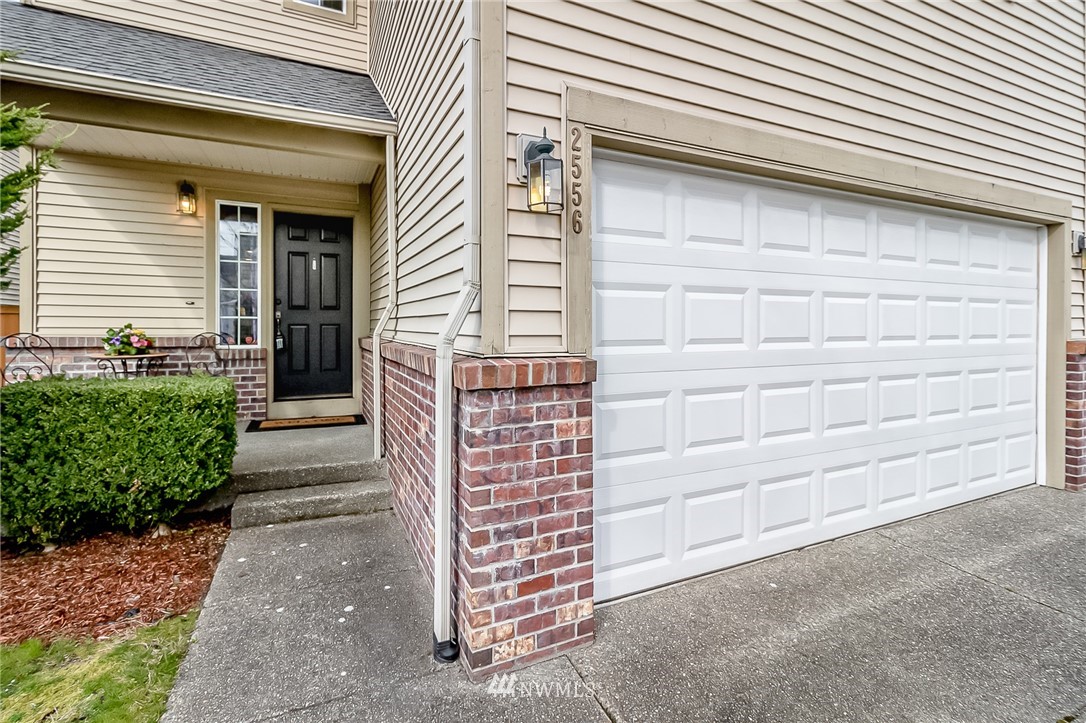 2556 Northeast 2nd Place Renton, WA 98056 - Photo 2 of 40