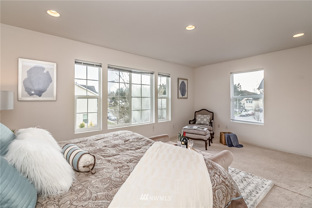2556 Northeast 2nd Place Renton, WA 98056 - Photo 25 of 40
