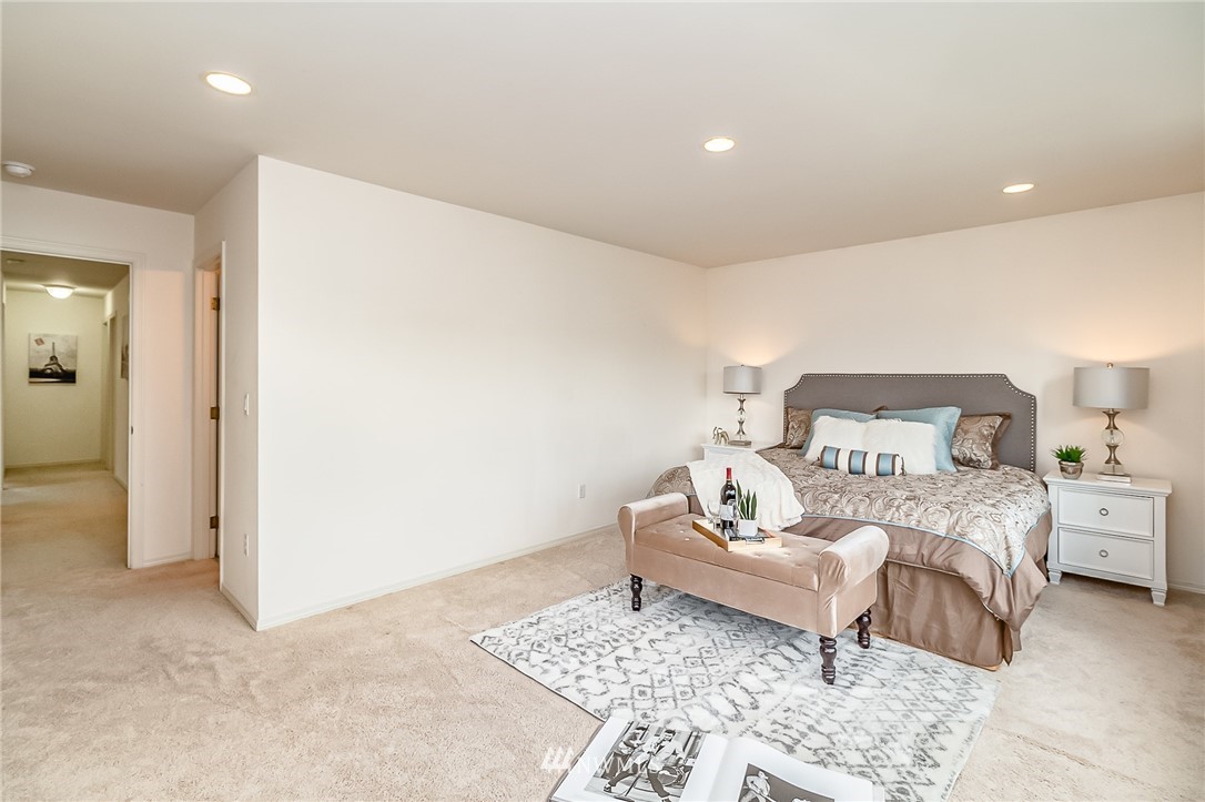 2556 Northeast 2nd Place Renton, WA 98056 - Photo 26 of 40