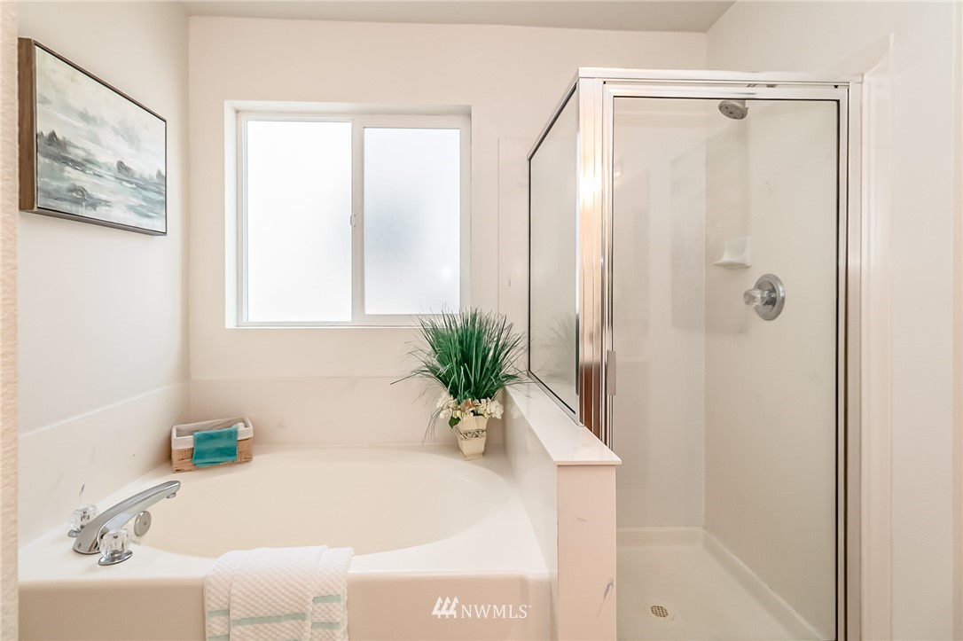 2556 Northeast 2nd Place Renton, WA 98056 - Photo 29 of 40