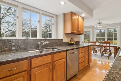 $925,000 | 23466 West Redwing Place, Barrington, IL 60010