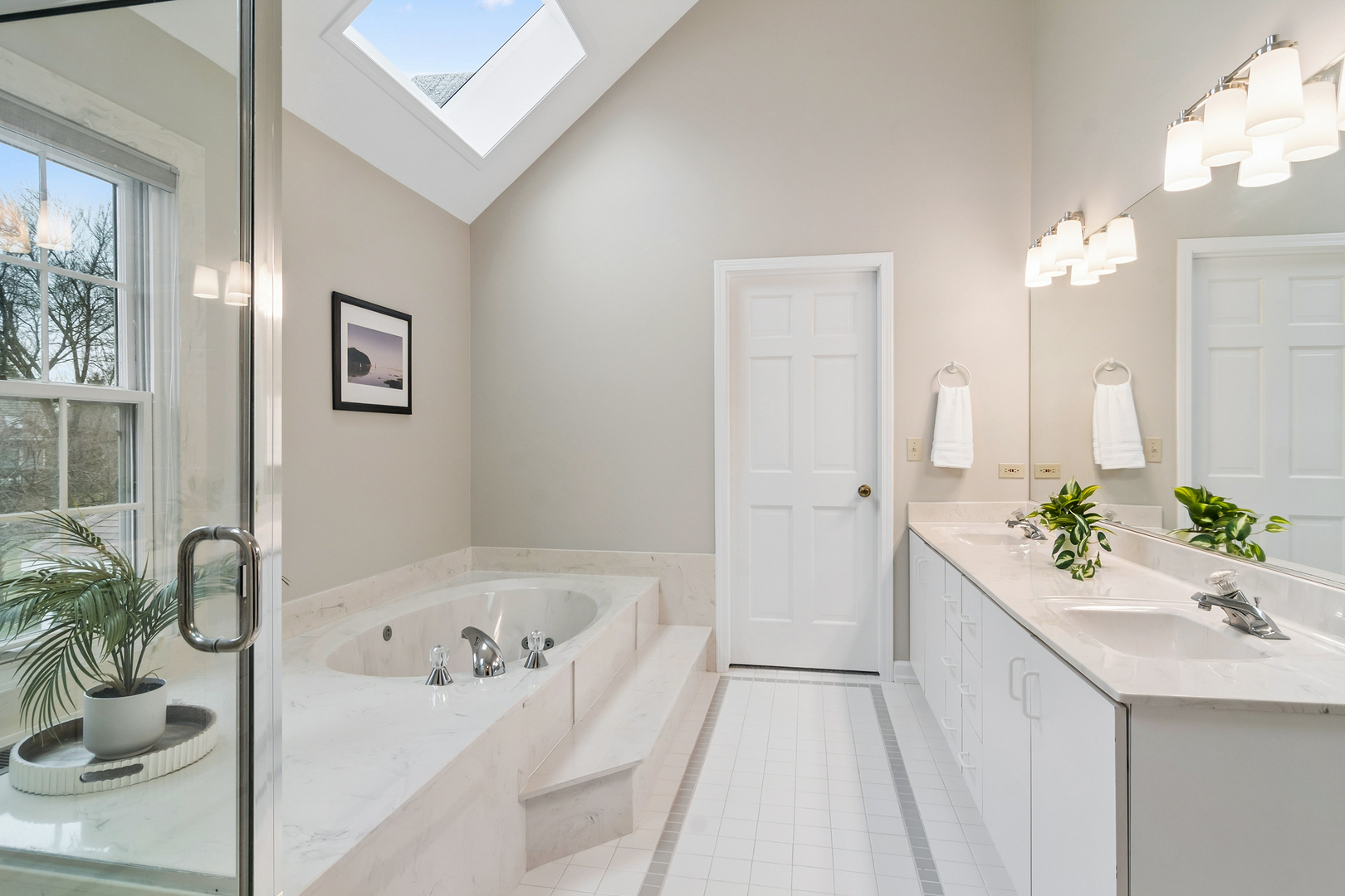 23466 West Redwing Place Barrington, IL 60010 - Photo 24 of 35 a bathroom with a bathtub sink and mirror