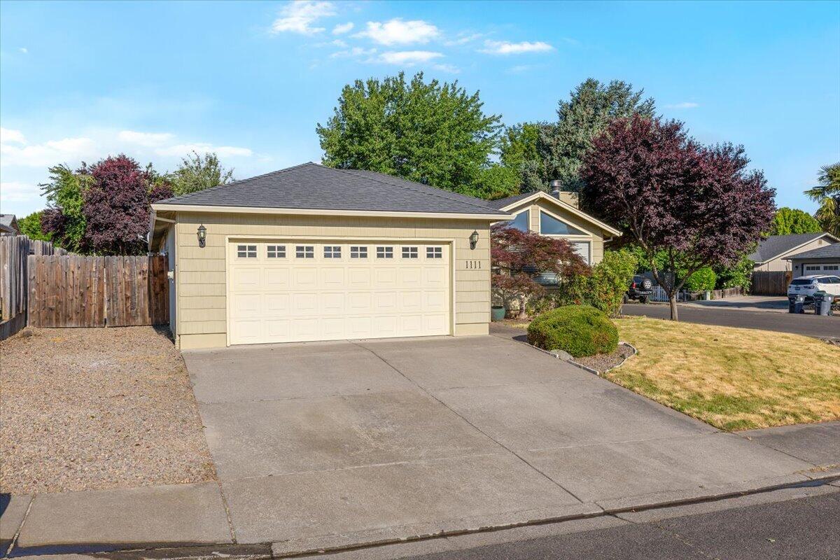 1111 Looking Glass Way Central Point, OR 97502 - Photo 30 of 30 03-CI_8430