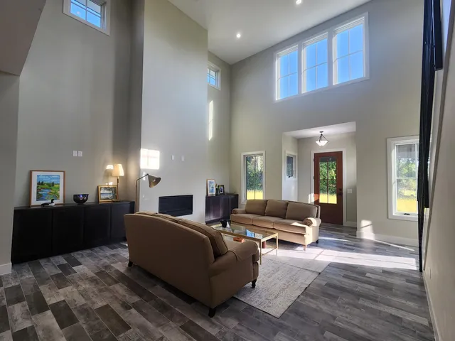 $1,895,000 | 8800 Grace Lane North, Greenfield, MN 55357