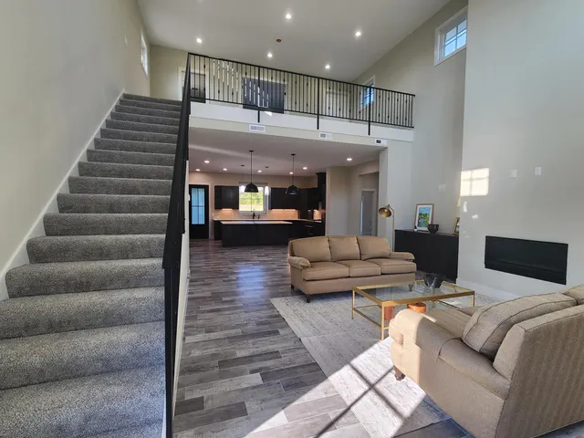 $1,895,000 | 8800 Grace Lane North, Greenfield, MN 55357