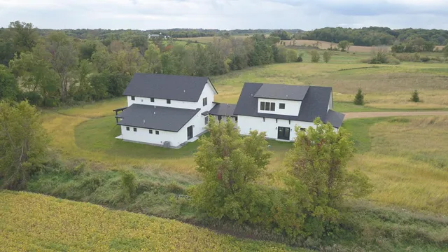 $1,895,000 | 8800 Grace Lane North, Greenfield, MN 55357