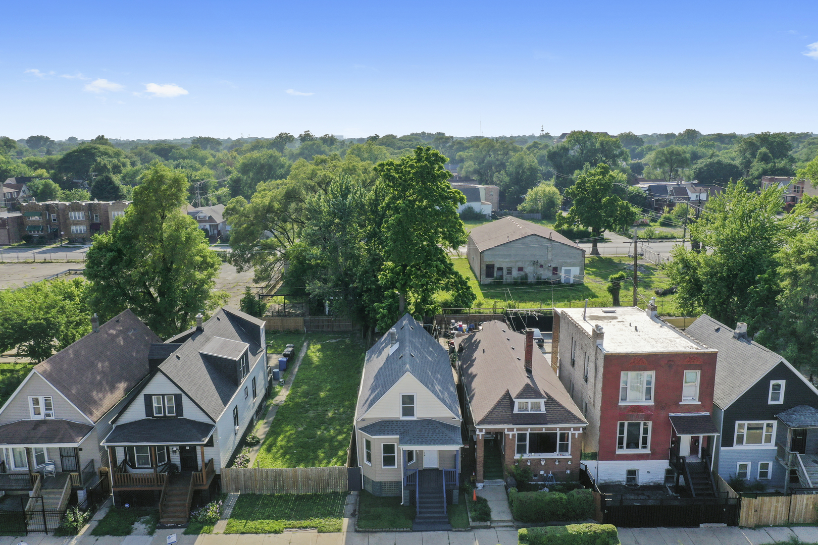 7128 South May Street Chicago, IL 60621 - Photo 29 of 32 an aerial view of a house