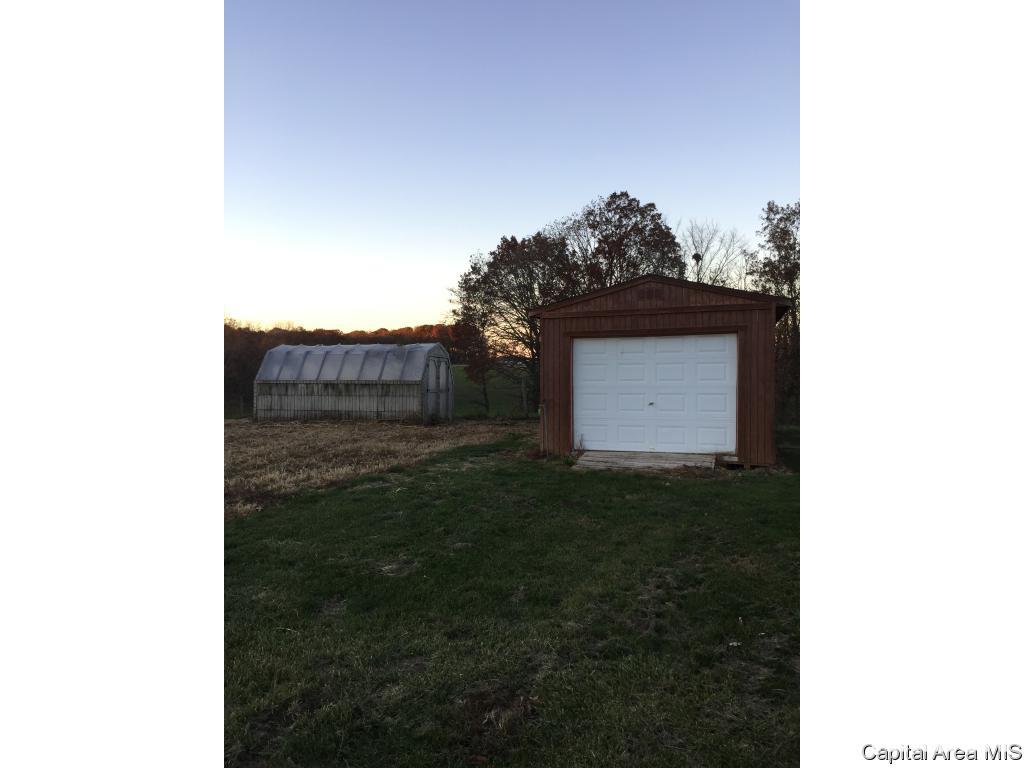 3 St Roodhouse Il 62082 Roodhouse, IL 62082 - Photo 3 of 12