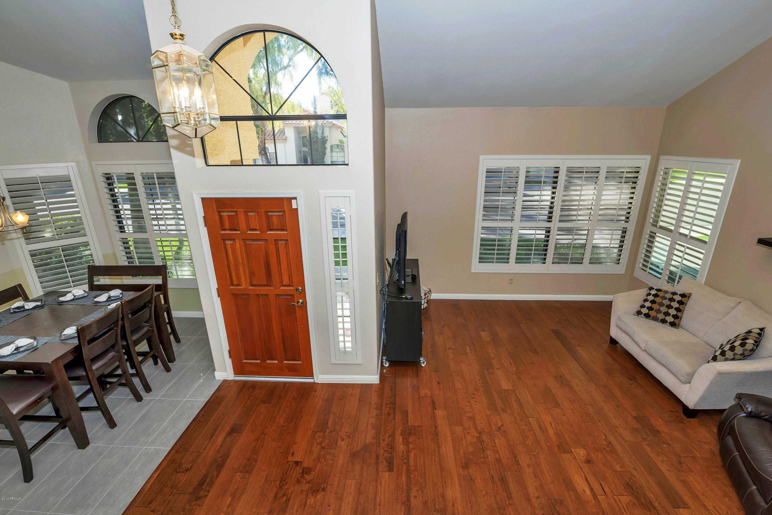 182 West Knox Road Tempe, AZ 85284 - Photo 3 of 35 182 W Knox Rd Chandler AZ-print-003-2-DL